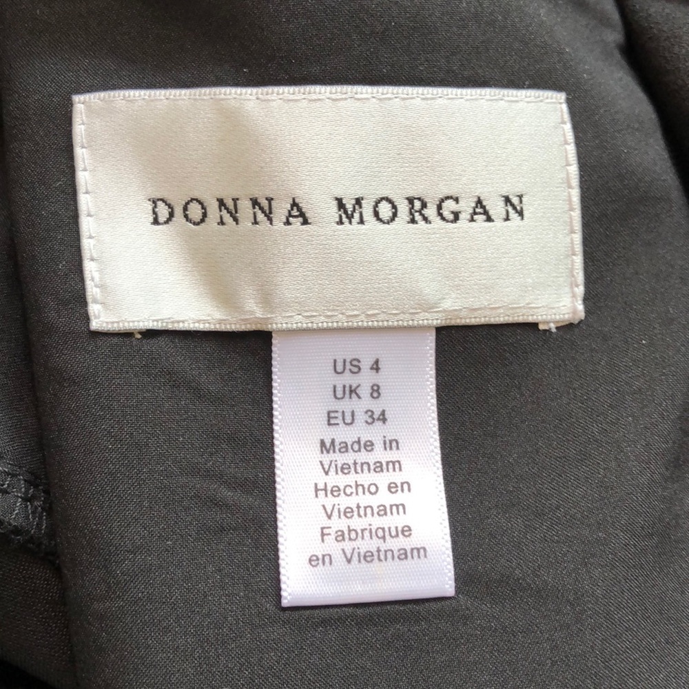 🎉Host Pick!🎉Donna Morgan Bell Sleeve Dress - Picture 7 of 10